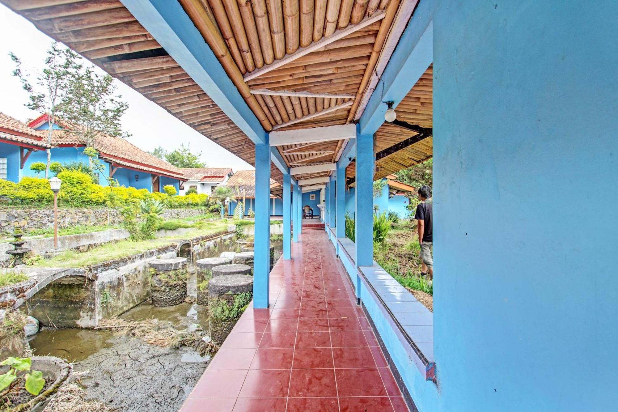 Capital O 91644 Loka Hause Hotel ซาลาตีกา ภายนอก รูปภาพ