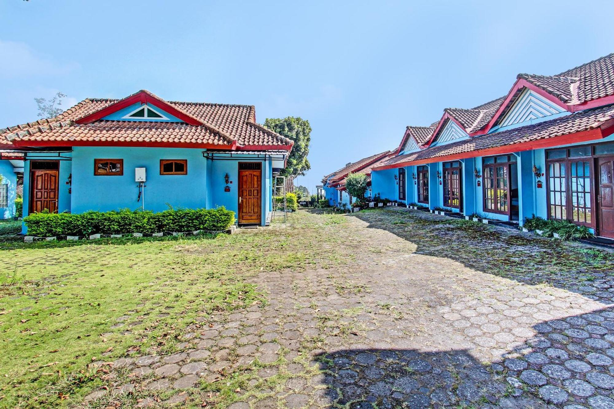 Capital O 91644 Loka Hause Hotel ซาลาตีกา ภายนอก รูปภาพ
