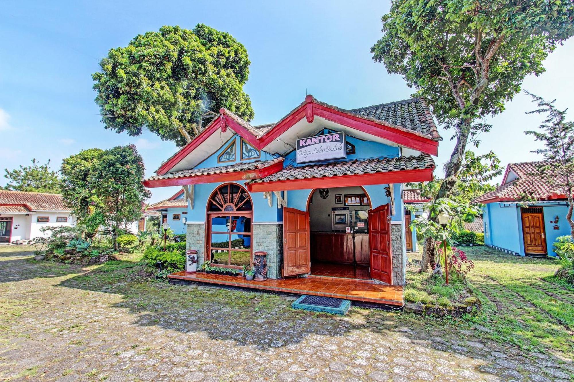 Capital O 91644 Loka Hause Hotel ซาลาตีกา ภายนอก รูปภาพ